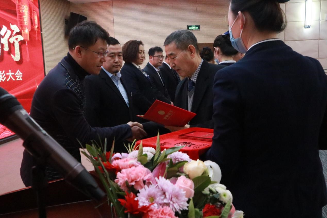 正業(yè)地產(chǎn)事業(yè)部丨乘風(fēng)破浪 夢想同行  2020年度表彰大會圓滿成功！(圖5)