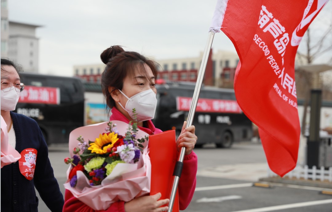 春暖花開(kāi)，英雄歸來(lái)！葫蘆島市第二人民醫(yī)院支援綏中醫(yī)療隊(duì)凱旋而歸~(圖5)