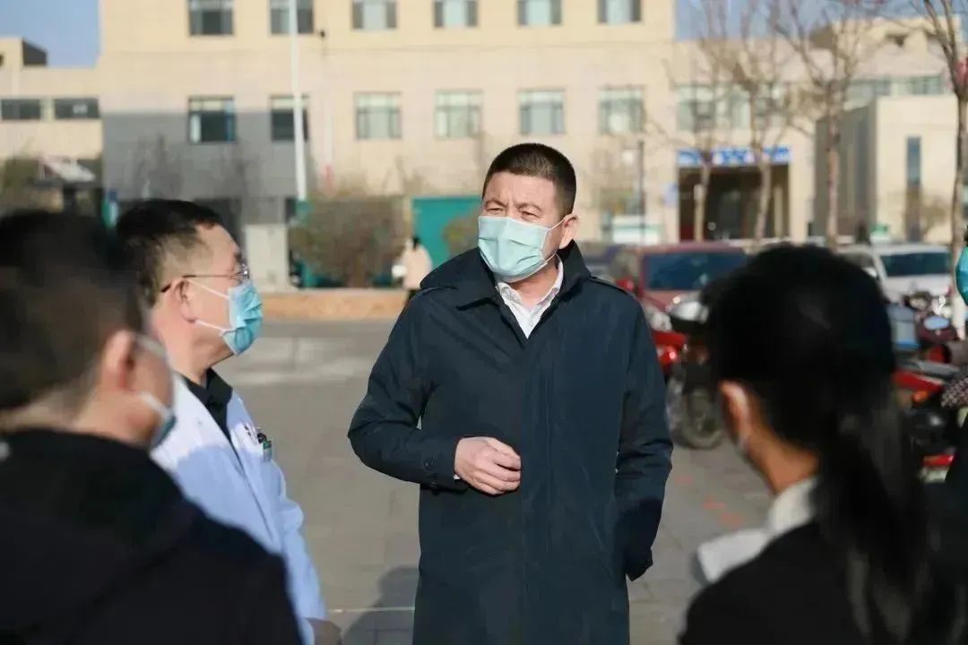 龍港區(qū)人大、區(qū)政府領(lǐng)導(dǎo)一行視察調(diào)研龍港國際醫(yī)療健康產(chǎn)業(yè)園(圖1)